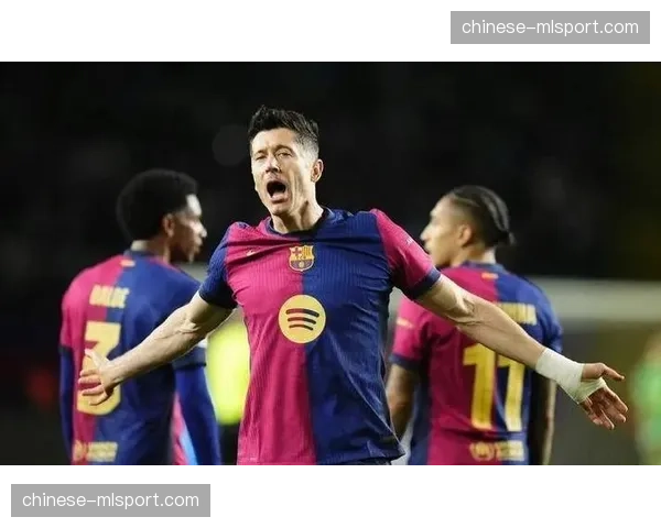 比赛第78分钟,马竞前锋因蹬踏动作被直红罚下