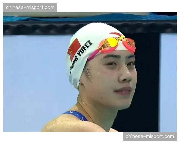 中国游泳队举行世锦赛出征仪式，张雨霏、潘展乐领衔40人阵容