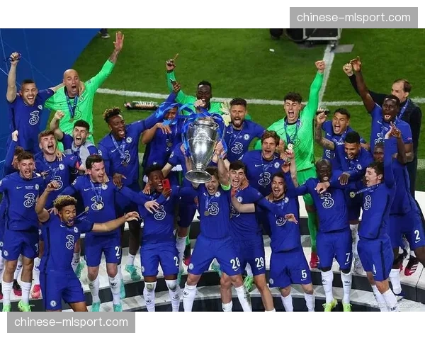 意甲争四白热化：米兰、尤文、科莫、罗马和亚特兰大五队争夺两个欧冠席位