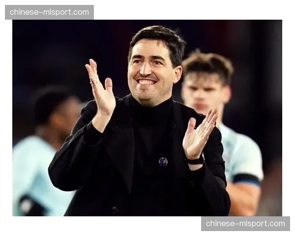 伊劳拉渴望执教切尔西，将非常乐意继续在英超效力